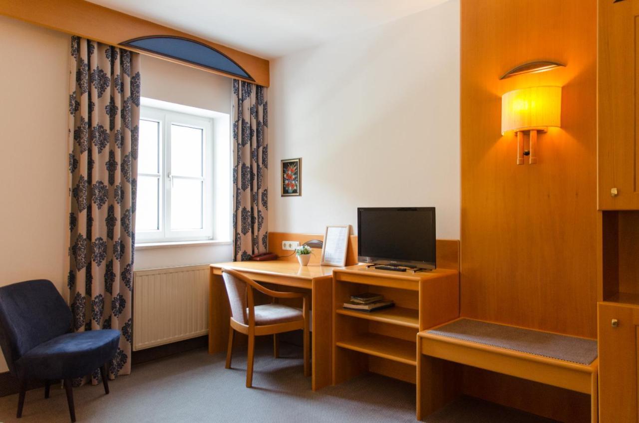 אנגלהרטצל Hotel Goldenes Schiff מראה חיצוני תמונה